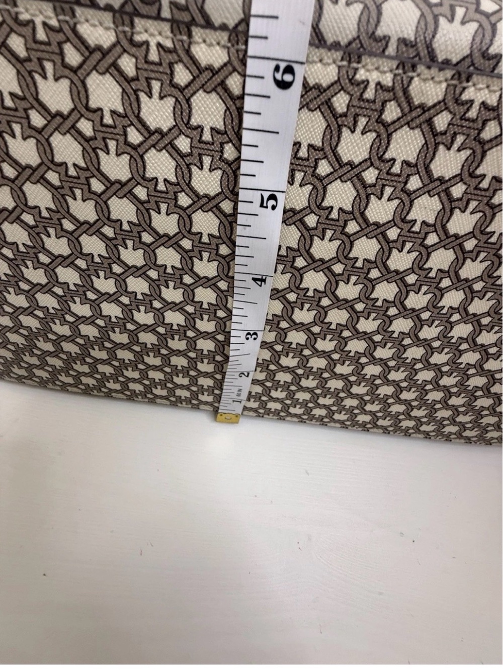 Kate Spade Large Tote - Picture 5 of 7